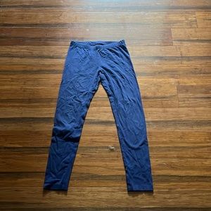 Navy blue cat and jack leggings.